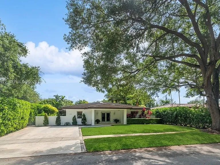 8215 SW 63rd Pl — Photo 30
