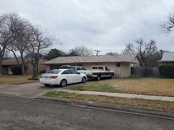 2nd image of 7518 Pipers Glade St