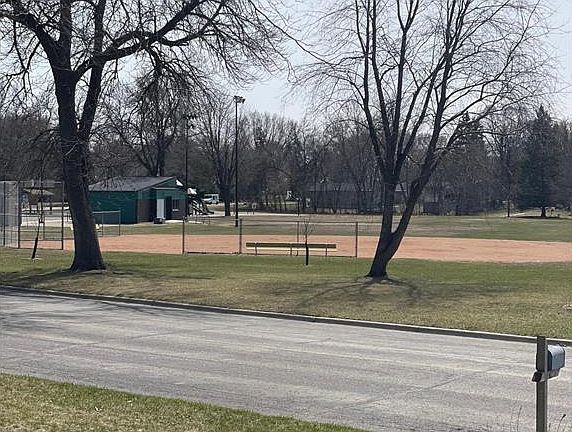 4th image of 10425 Vessey Rd