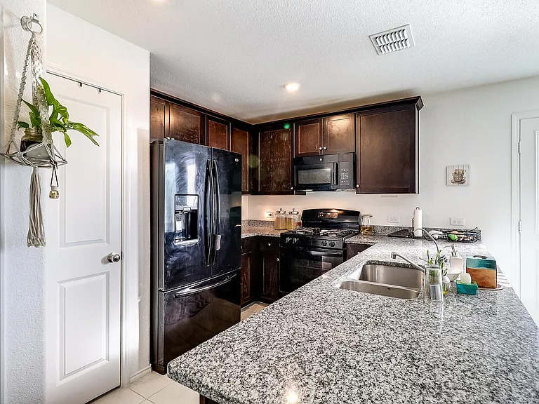 7816 Ruellia Rd — Photo 9