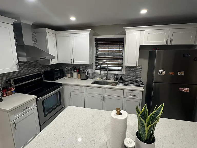 2025 Detroit Ave NW — Photo 14