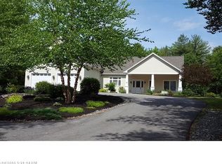 94 Pinnacle Dr, Auburn, ME 04210