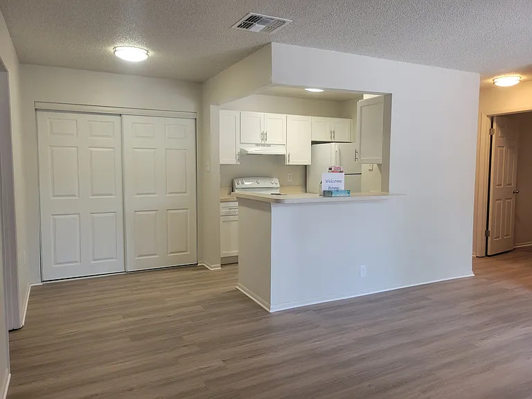 3832 Crows Nest Dr — Photo 7