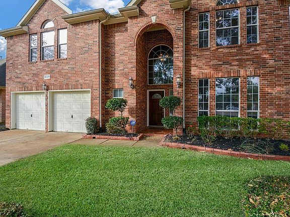 2nd image of 10437 Mossy Brook Ln