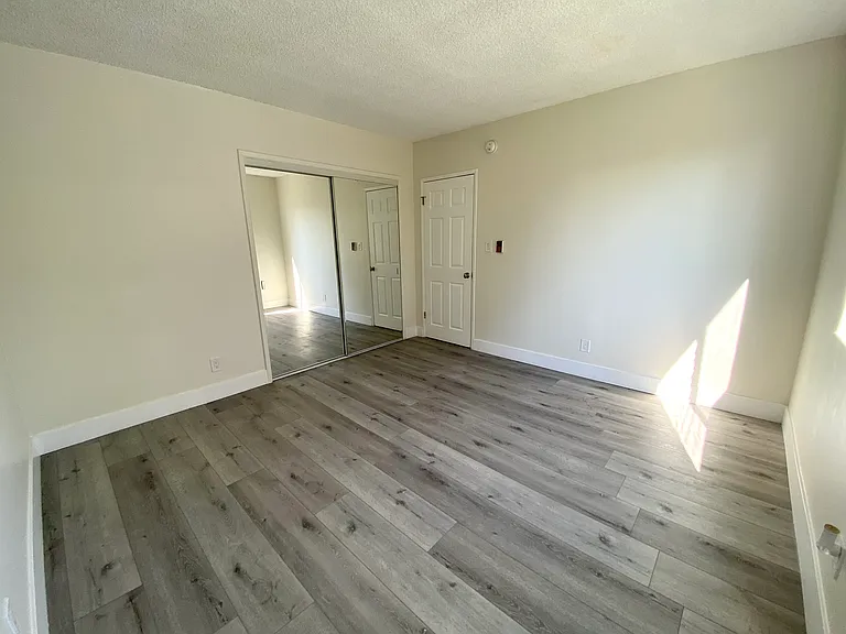 1543 N Bronson Ave #310 — Photo 14