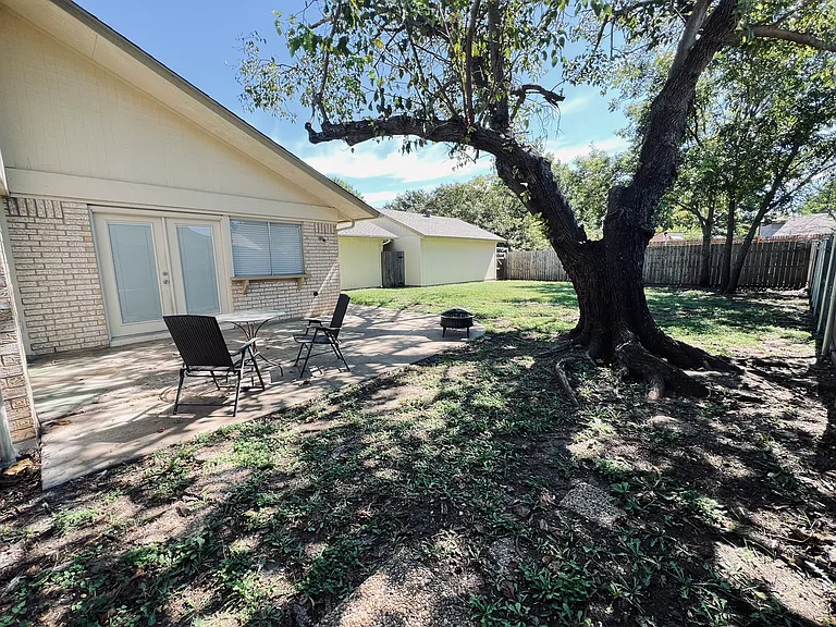 2102 Richwood Dr — Photo 9