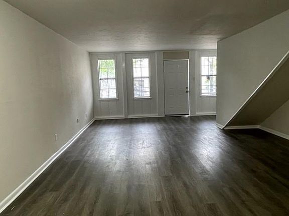 5th image of 1818 Prytania St #203