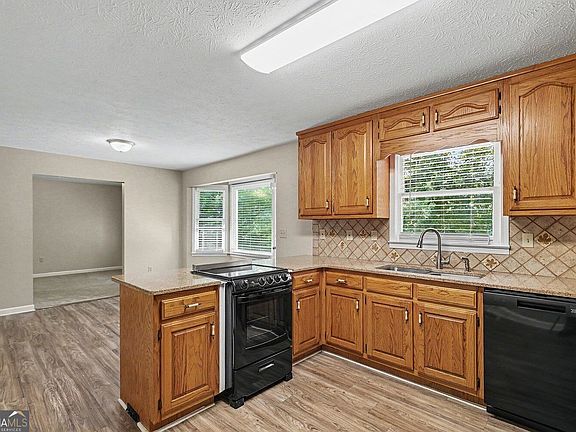 4th image of 8953 E Carroll Rd