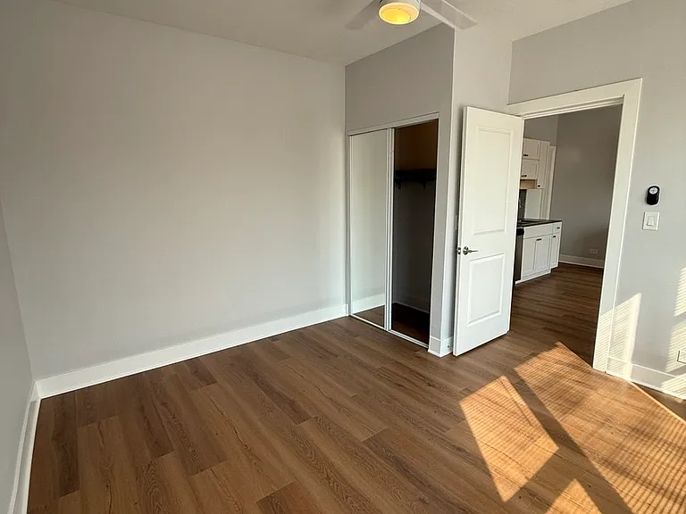 4383 N Elston Ave #5N — Photo 8