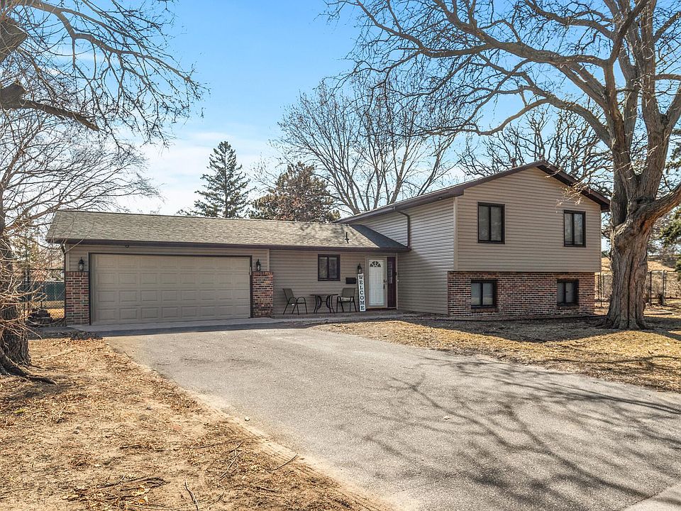 1st image of 509 Lyn Park Ln N
