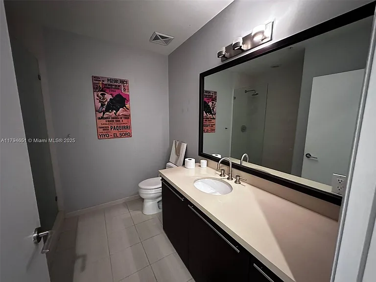 7930 East Dr #1007 — Photo 11