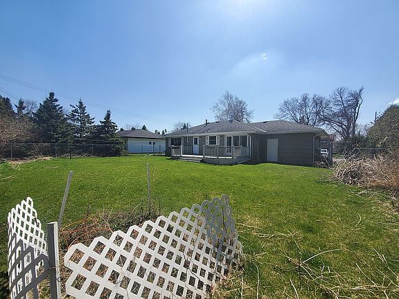 3rd image of 3101 36th Ave NE