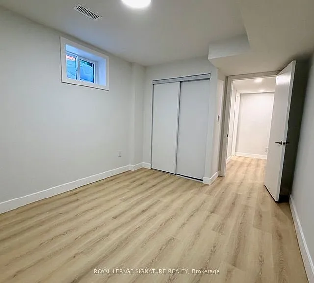 293 Glebemount Ave #LOWER — Photo 12