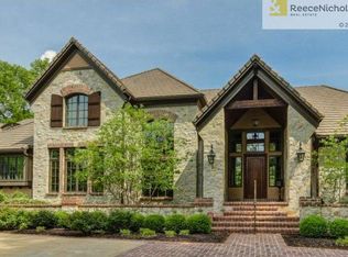 8919 Catalina Dr, Prairie Village, KS 66207