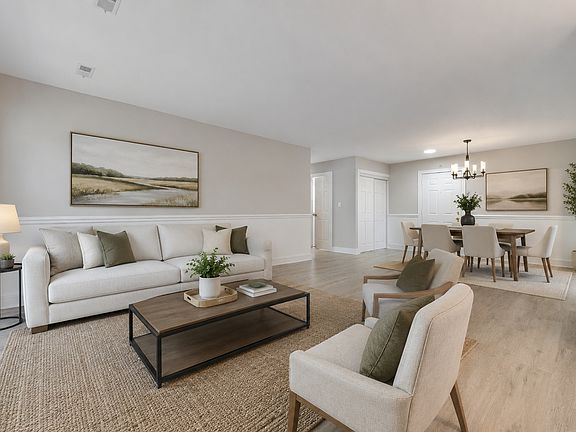 5th image of 3030 Pheasant Creek Dr APT 405