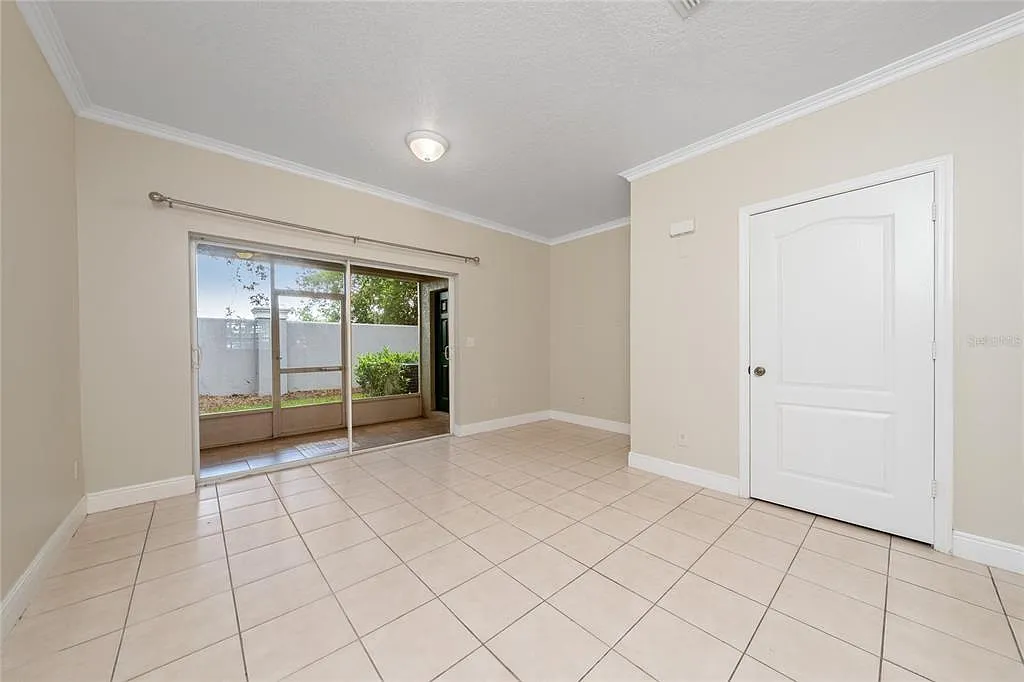 2 bed, 2.5 bath, 987 sqft, $1,875 — Photo 3