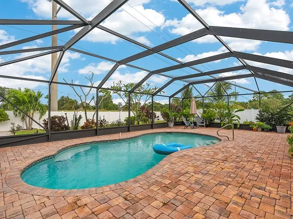 1611 Lexington Square SW, Vero Beach, FL 32962