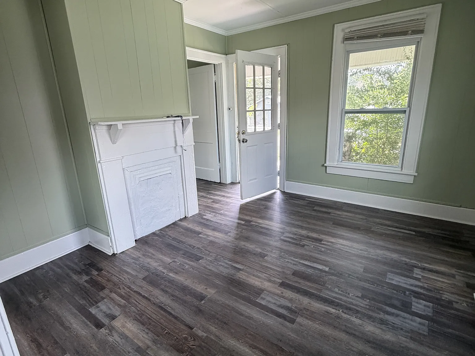 714 Henderson Avenue - 1 — Photo 3