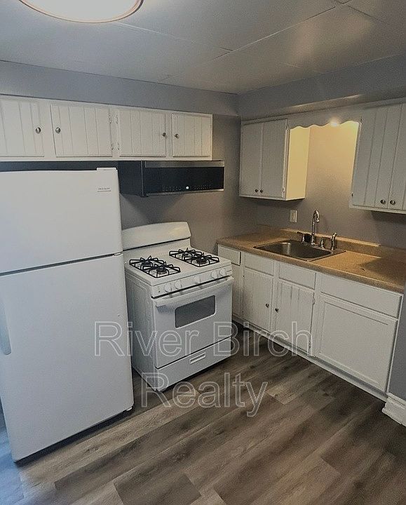 1st image of 417 E Cook St #B