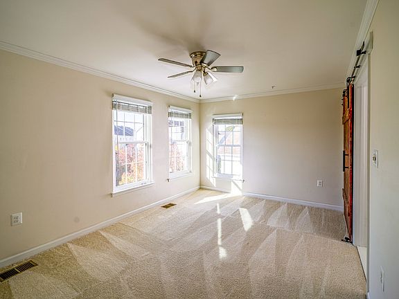 4th image of 5080 Donovan Dr #102