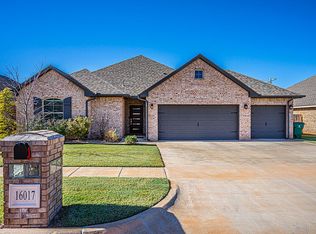 16017 E Villa Valeria Way, Edmond, OK 73013