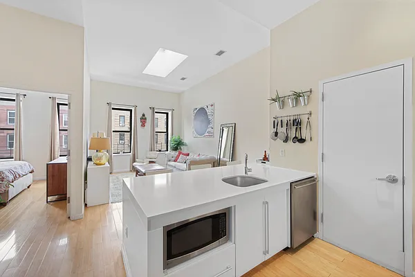 Sold by Compass | media 2