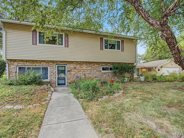 1237 Gerber Rd, Edwardsville, IL 62025