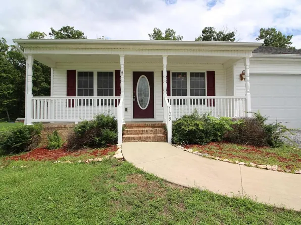 109 Cedarcrest Dr, Waynesboro, VA 22980