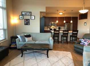 2400 Parmenter St APT 404, Middleton, WI 53562