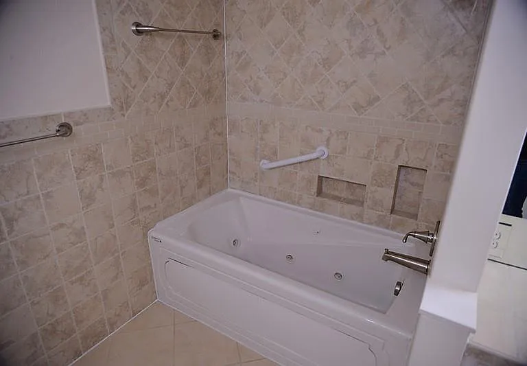 7431 Midbury Dr — Photo 13