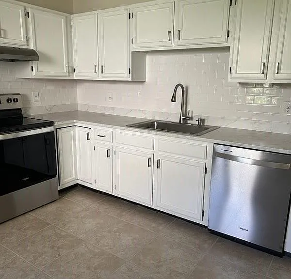 406 Buttonwood Pl — Photo 3