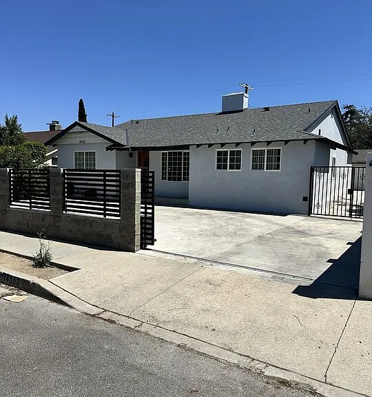 14552 Runnymede St — Photo 1