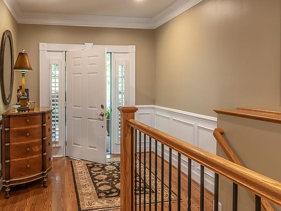5th image of 2209 Breakwater Dr