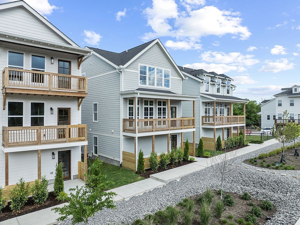 1st image of 803 Arbor Trace Cir