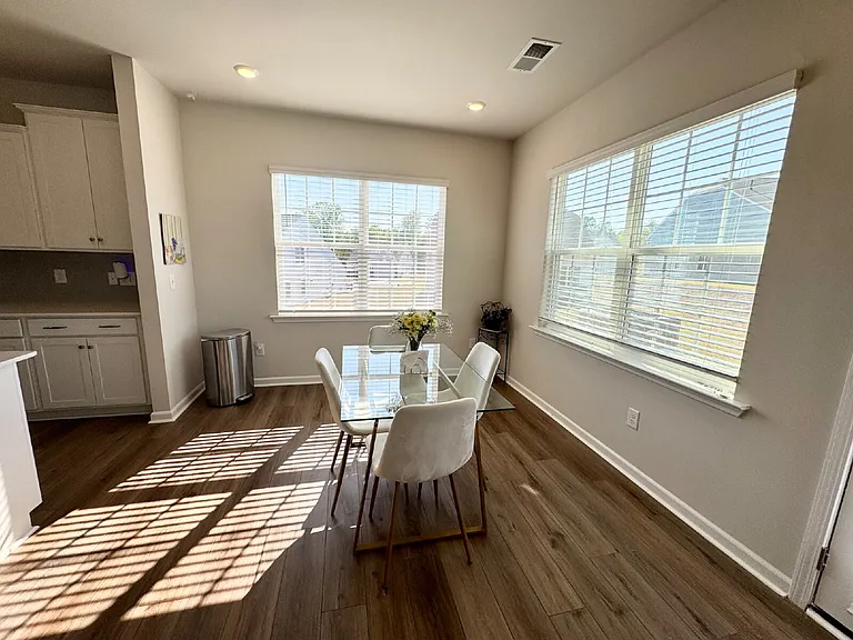 164 Somerset Ln — Photo 10