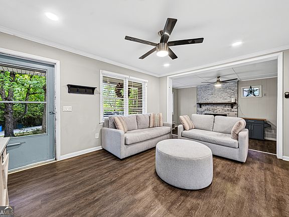 5th image of 342 Orchard Cir