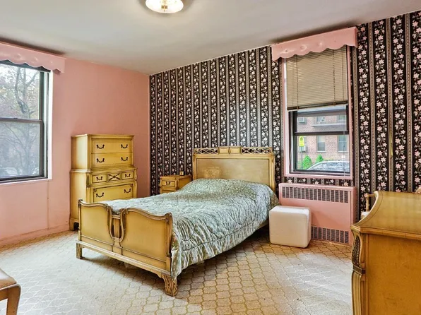 3105 Avenue V image 1 of 8