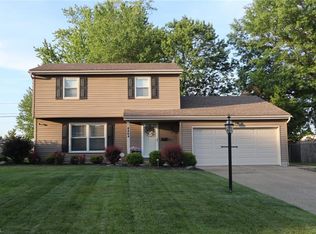 4464 Woodridge Dr, Austintown, OH