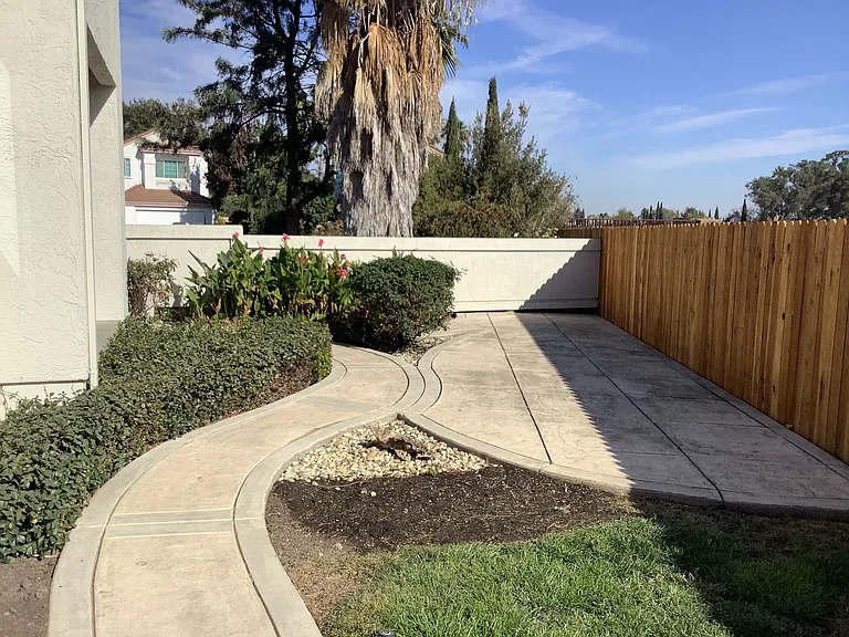 905 McCoy Creek Ct — Photo 36