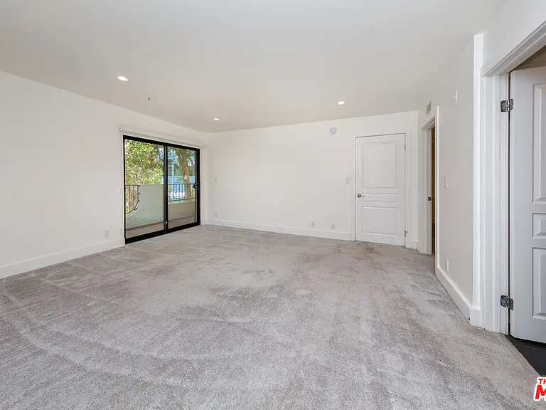 1633 S Bentley Ave #203 — Photo 6