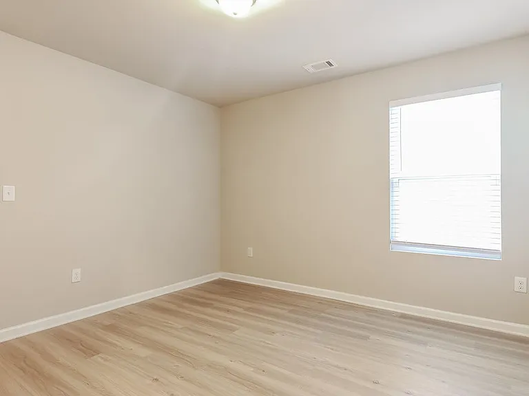 1871 Simmons Ln — Photo 13