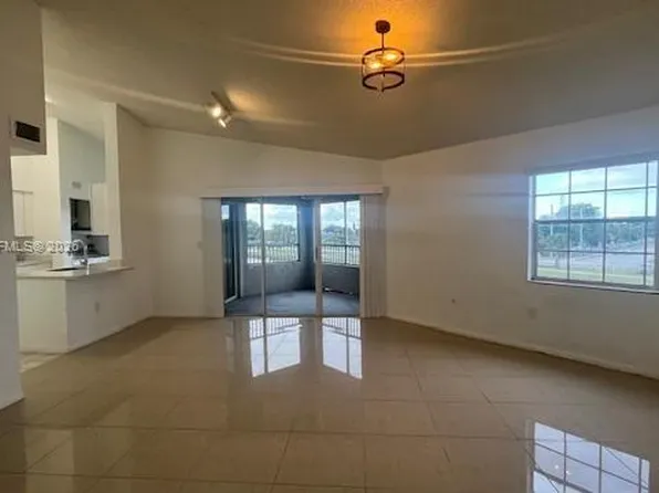 2881 N Oakland Forest Dr APT 309, Fort Lauderdale, FL 33309