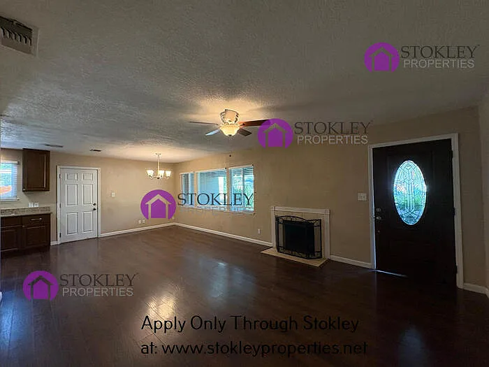 166 Lois Ct — Photo 4