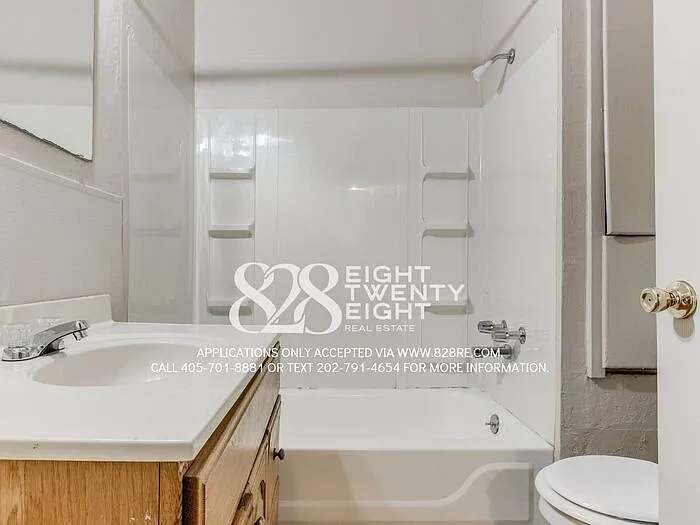 320 Castro St — Photo 14