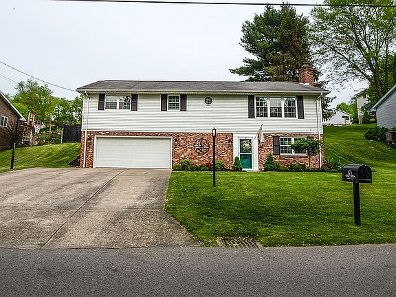 3rd image of 6 Woodbrook Ln
