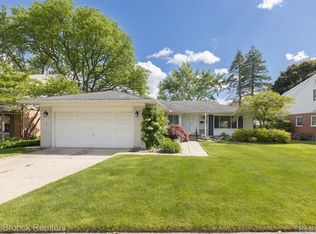 4025 Auburn Dr, Royal Oak, MI