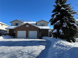 71 Dales Dr, Mapleton, ON N0G1P0