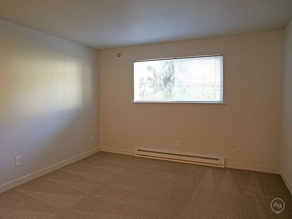 5th image of 5900 Soundview Dr #2