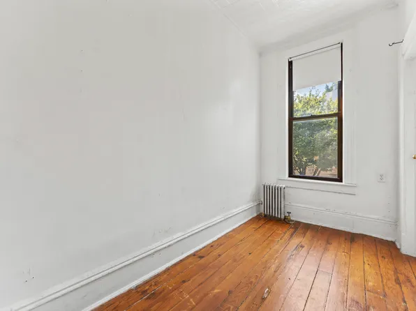 325a 22nd Street image 11 of 20