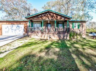 475 Shawnee Dr, Jacksboro, TN 37757